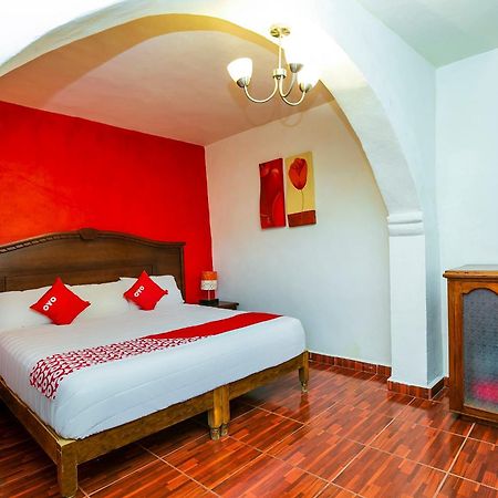 Oyo Posada De Los Angeles, Patzcuaro Luaran gambar