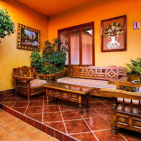 Oyo Posada De Los Angeles, Patzcuaro Luaran gambar